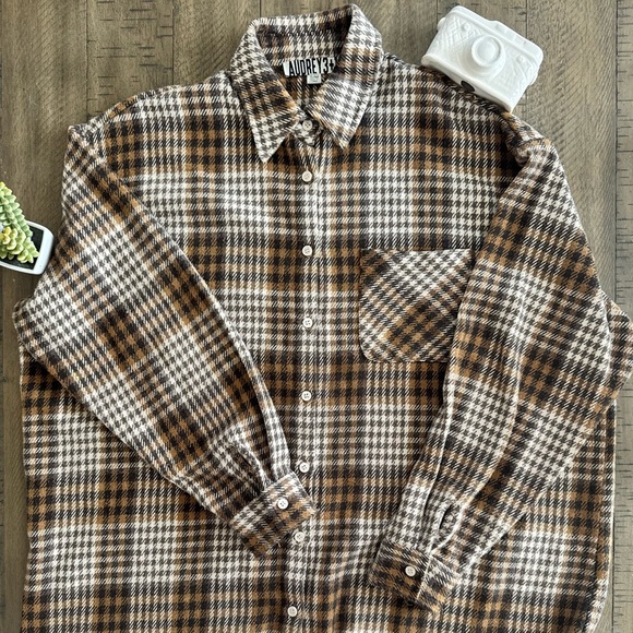 Audrey 3+1 Brown and White Casual Button Down Shirt - Picture 1 of 8